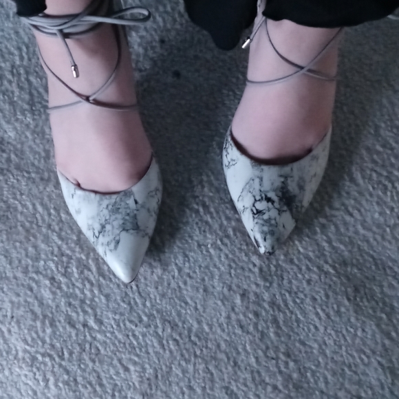 Heels - Picture 9 of 9